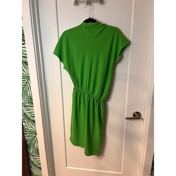 Trina Turk Bright Green Blouson Mini Dress Size Medium - Picture 2 of 9